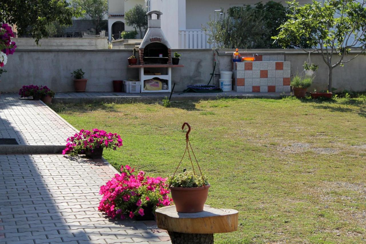 Apartments With A Parking Space Seline, Paklenica - 6603 Стариград-Пакленица Экстерьер фото