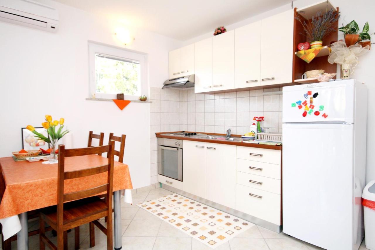 Apartments With A Parking Space Seline, Paklenica - 6603 Стариград-Пакленица Экстерьер фото
